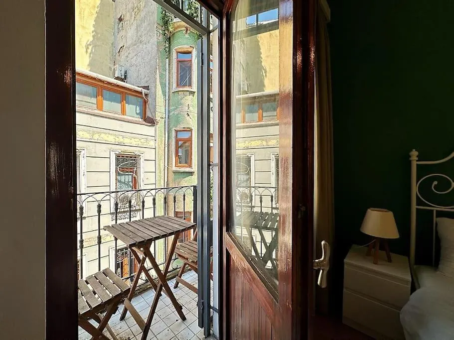 Triplex In Taksim Square With 4 Bedroom Istanbul Villa